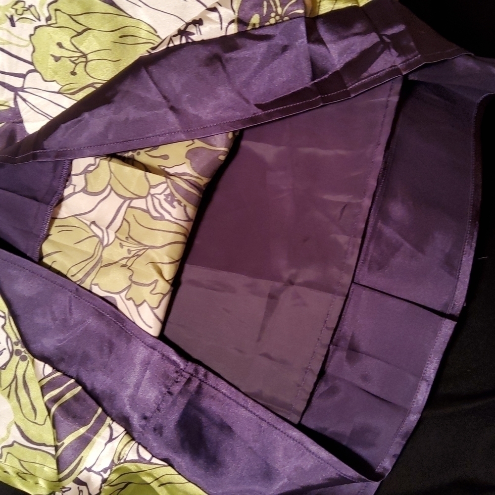 Russell Kemp floral satin pleated skirt size 14 very good condition - Picture 4 of 4